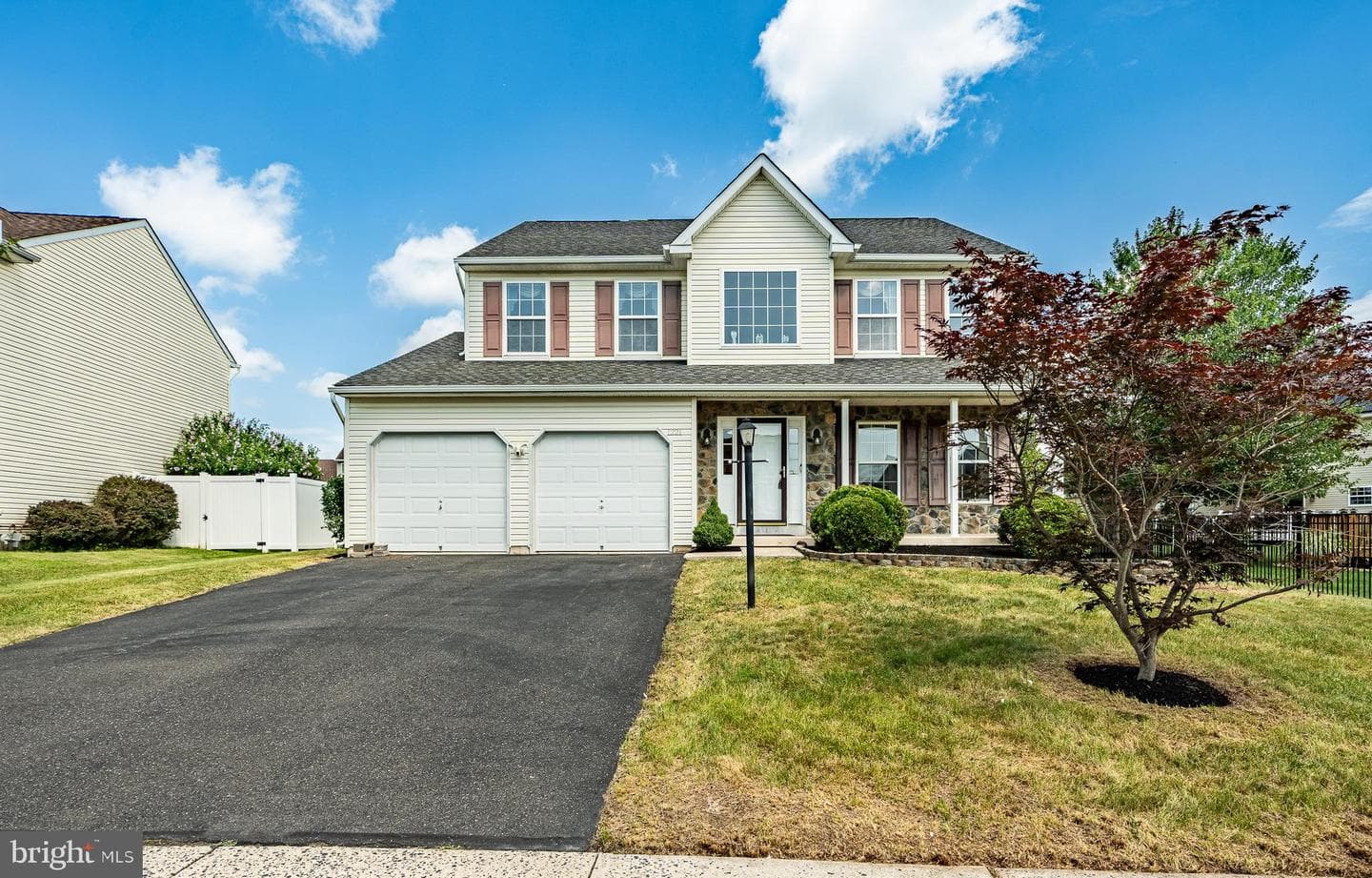 1221 Meadow Brook Drive photo 1