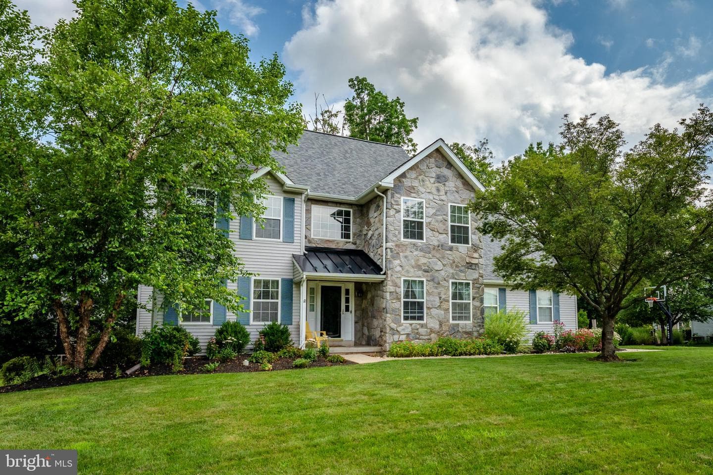 2225 Claymont Drive photo 1