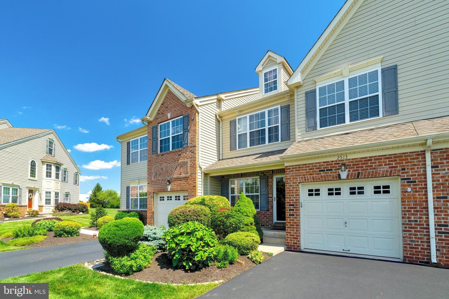2513 Wellington Way photo 1