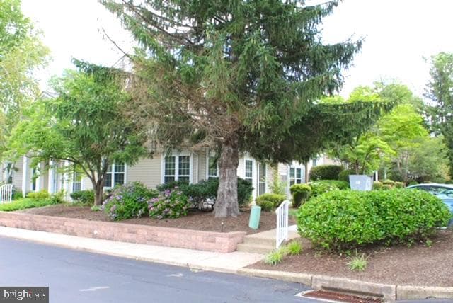 12018 Beacon Hill Drive photo 1