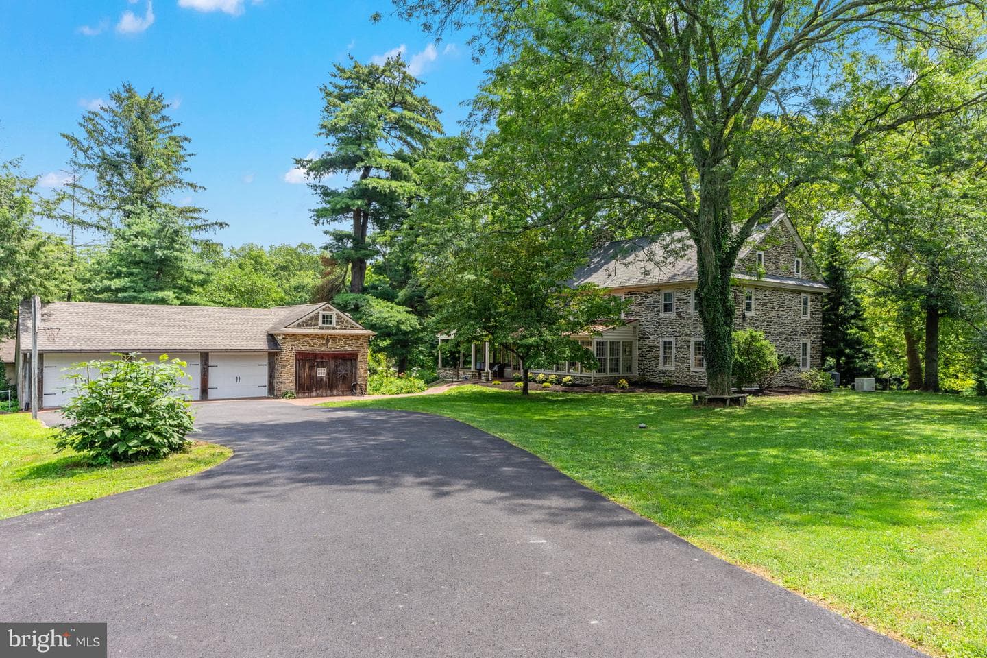 137 Callowhill Road photo 1