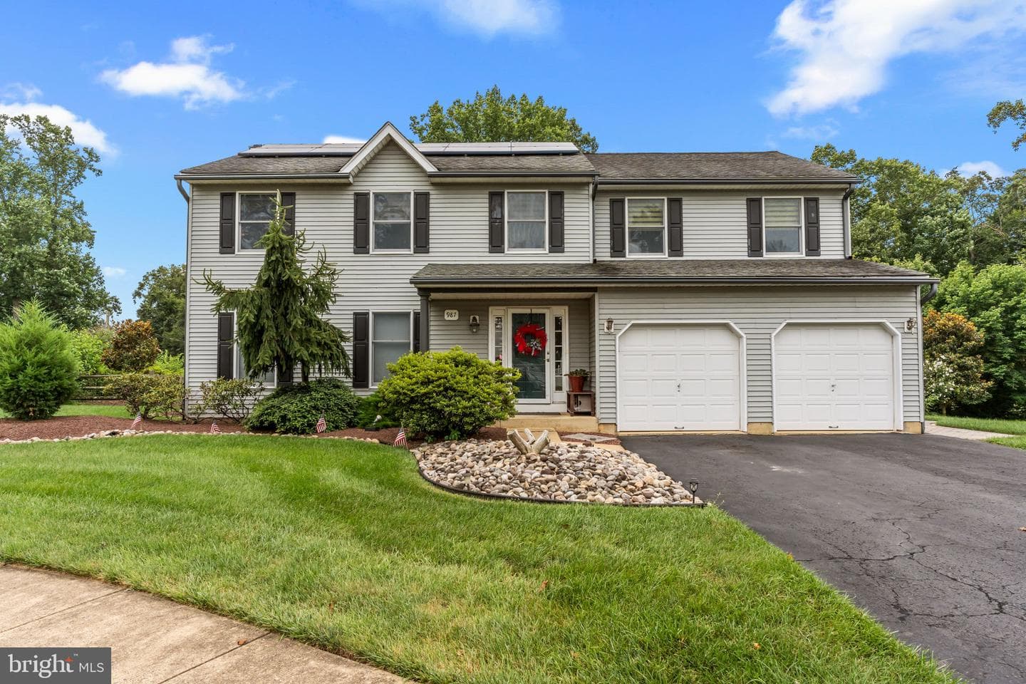 987 Highpointe Circle photo 1