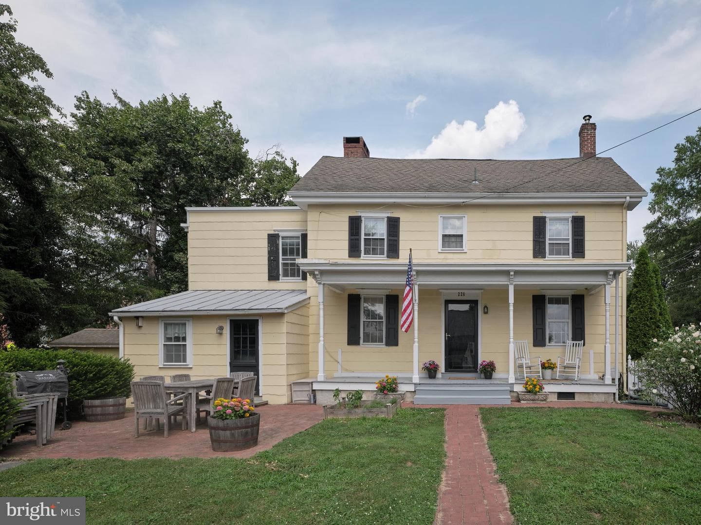 226 Court Street photo 1