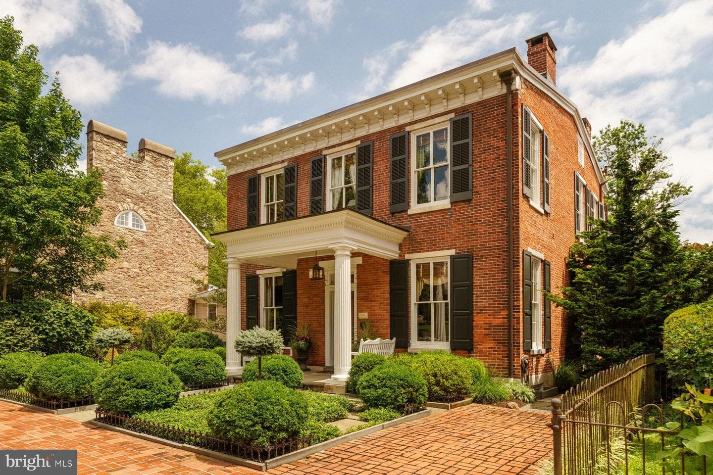146 E Court Street