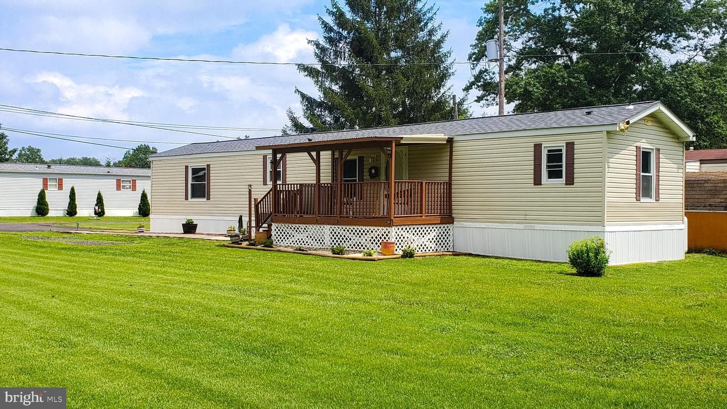 2060 Rohrbach Lane photo 1