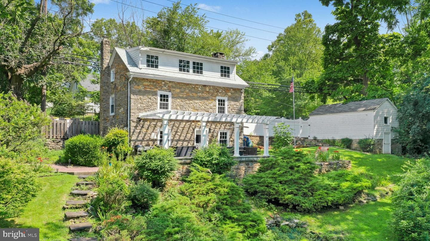 3316 Pa Route 212 photo 1