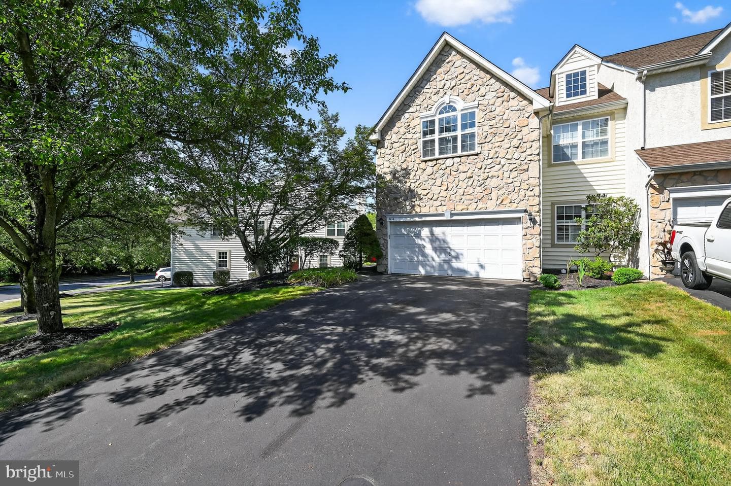4616 Old Oak Road photo 1