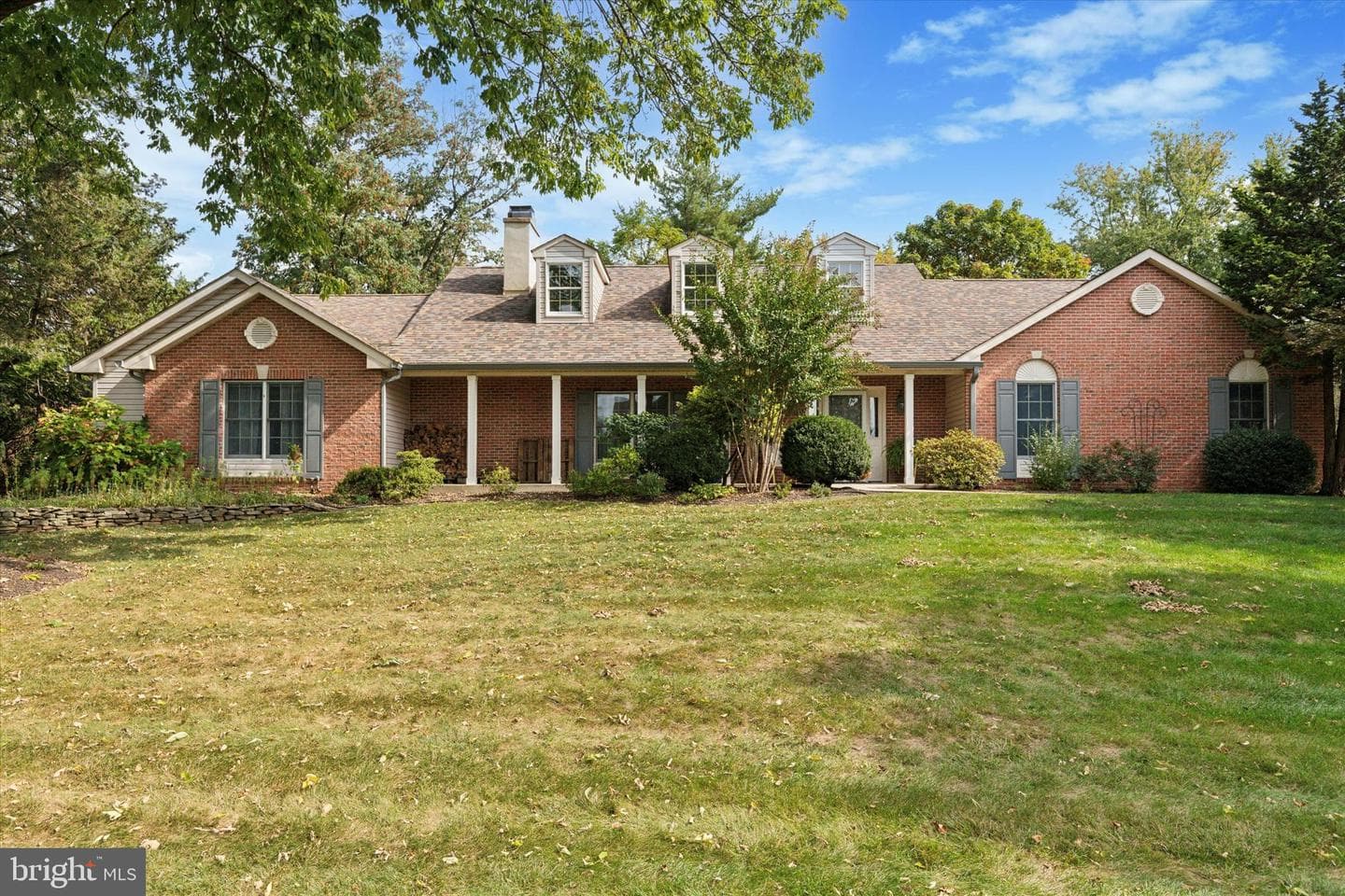 14 Woodside Avenue photo 1