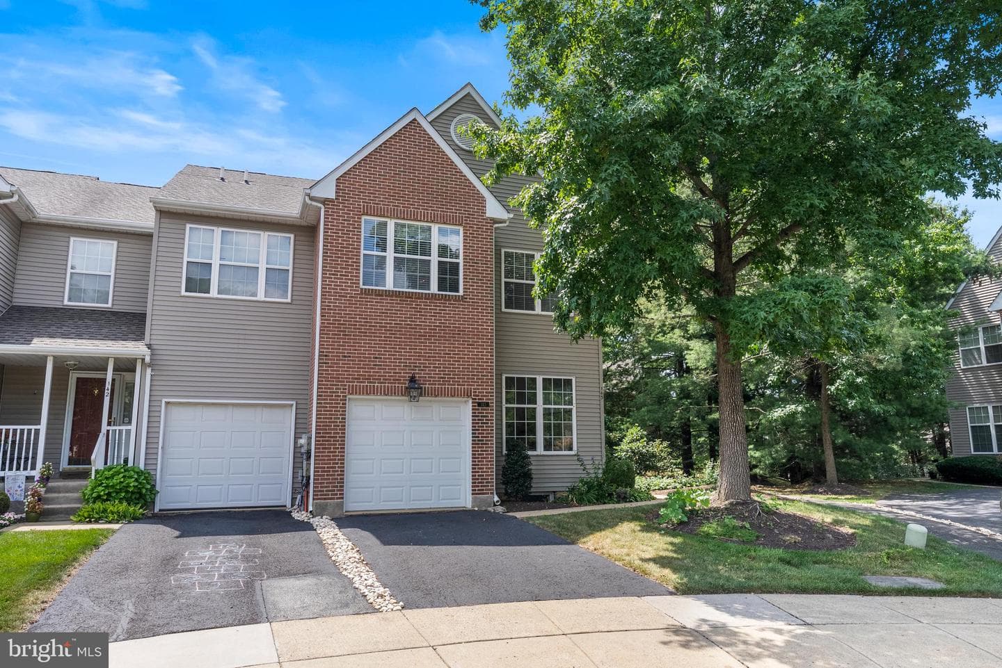 143 Bishops Gate Lane photo 1