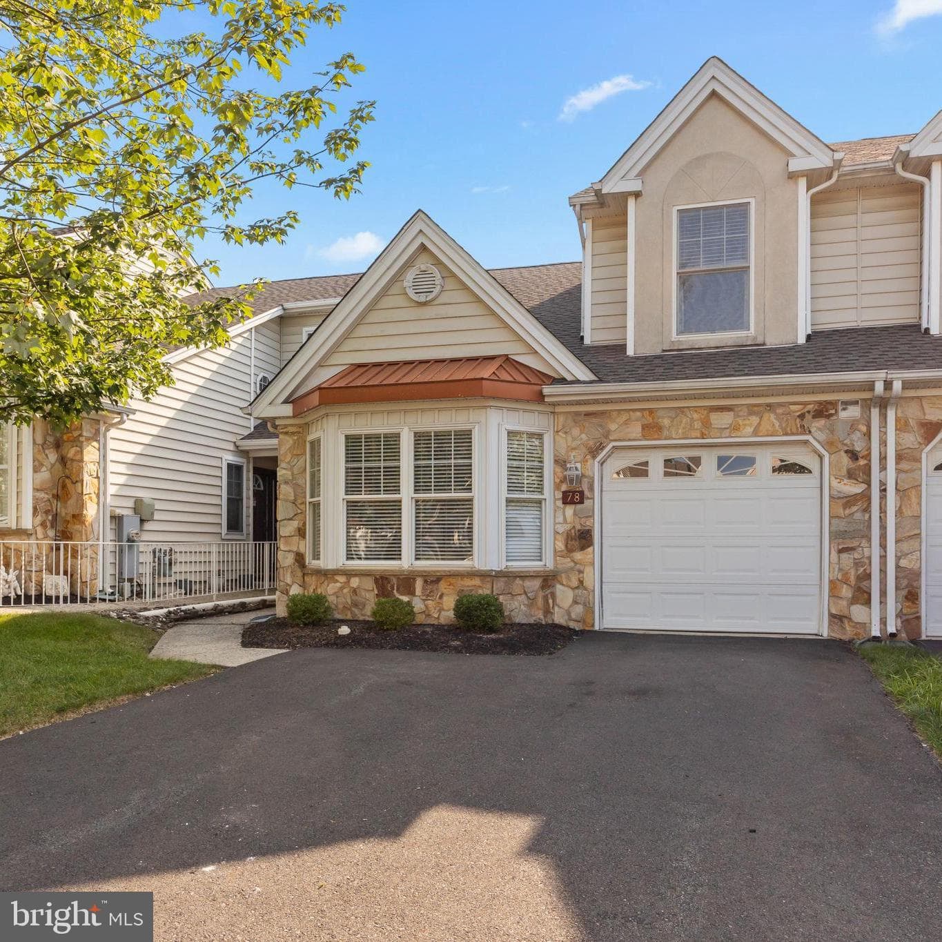 78 Ashley Drive photo 1