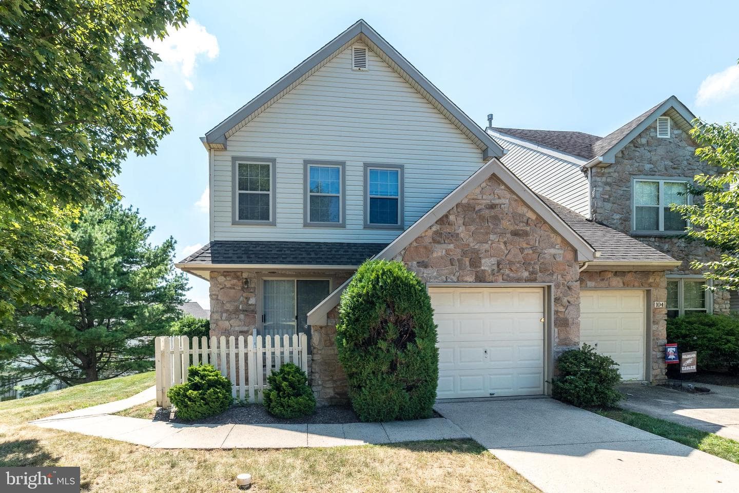 106 Larkspur Court photo 1