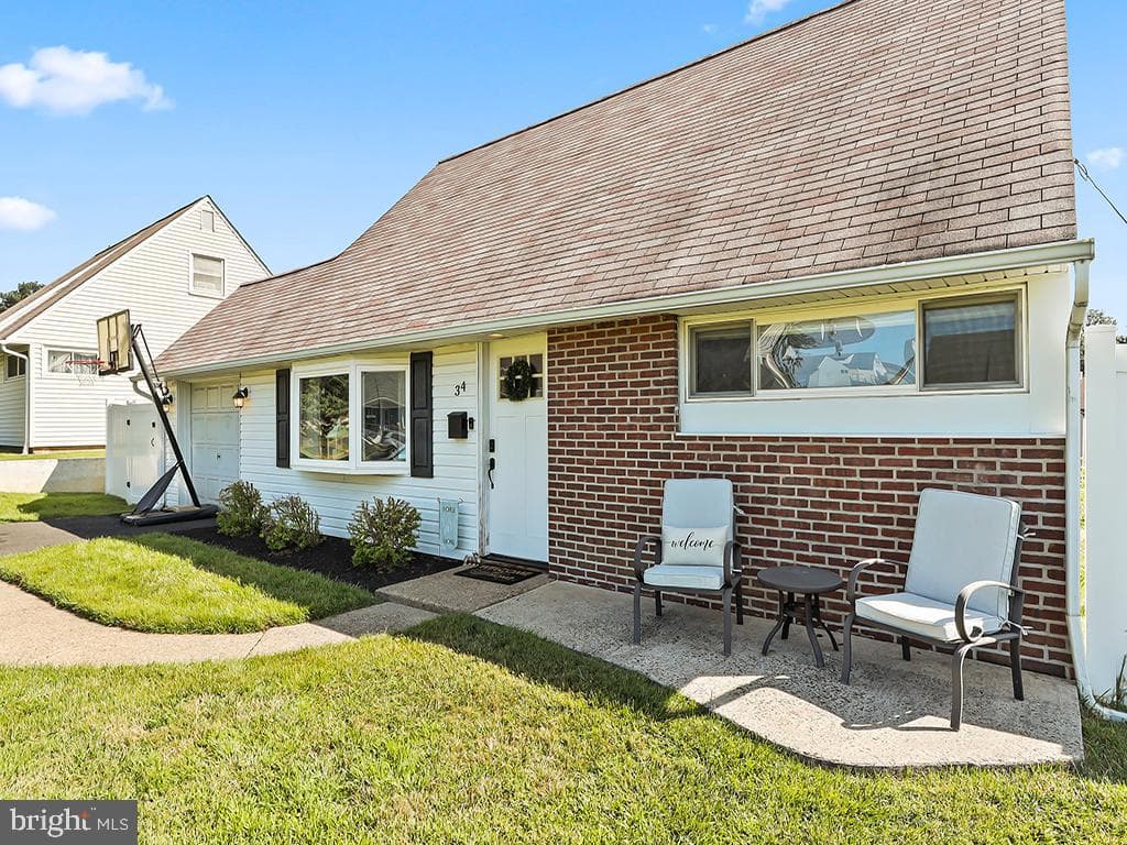 34 Parkside Circle photo 1