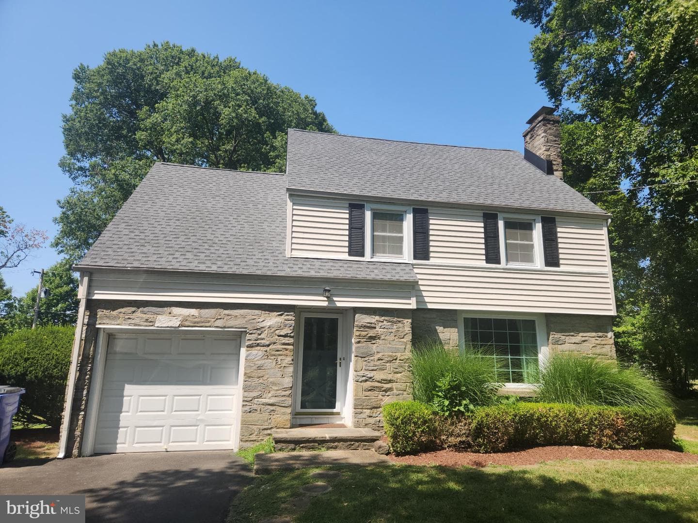61 N Homestead Drive photo 1