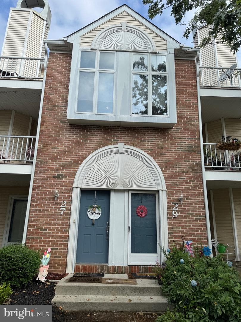 27 Natalie Court photo 1