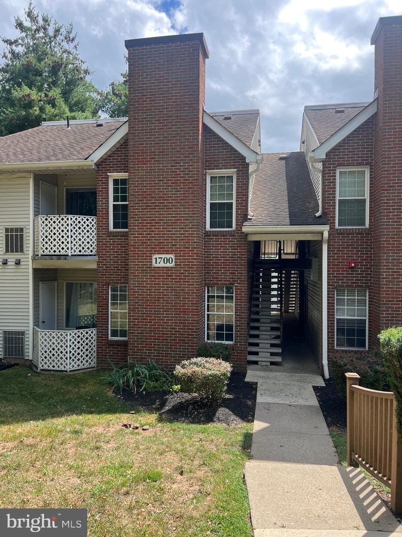 1701 Diamond Drive photo 1