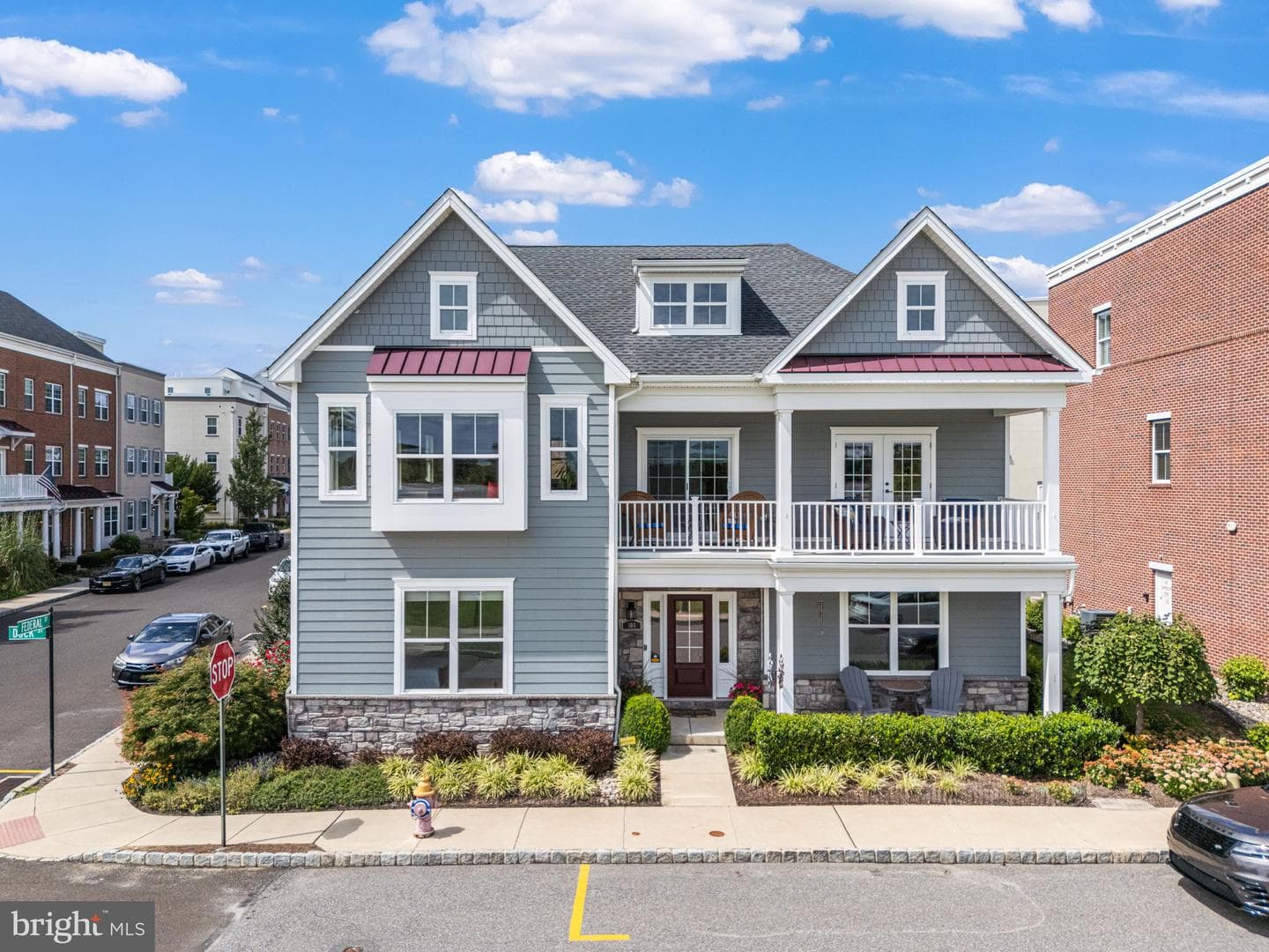 106 Dock Street photo 1