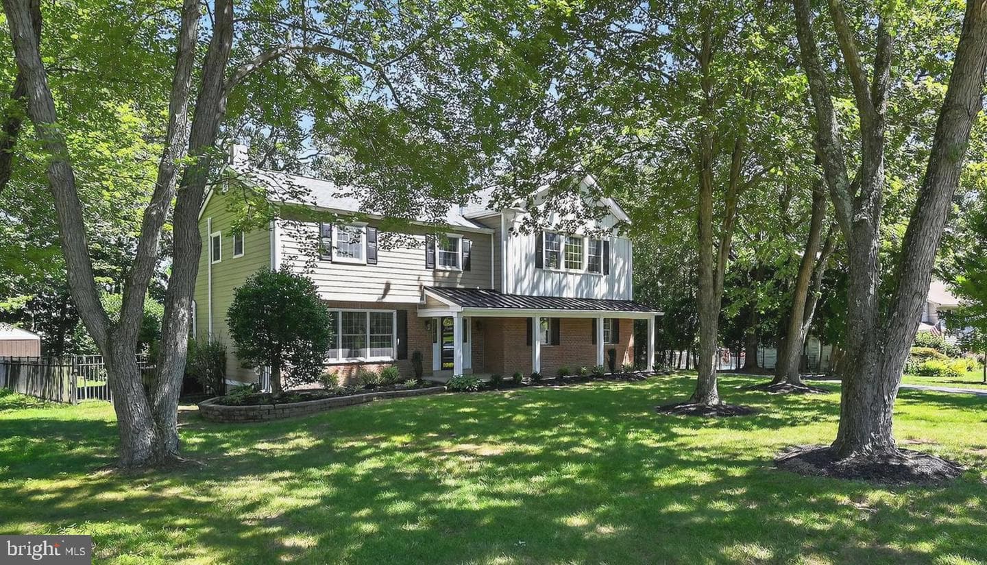 115 Peggy Lane photo 1