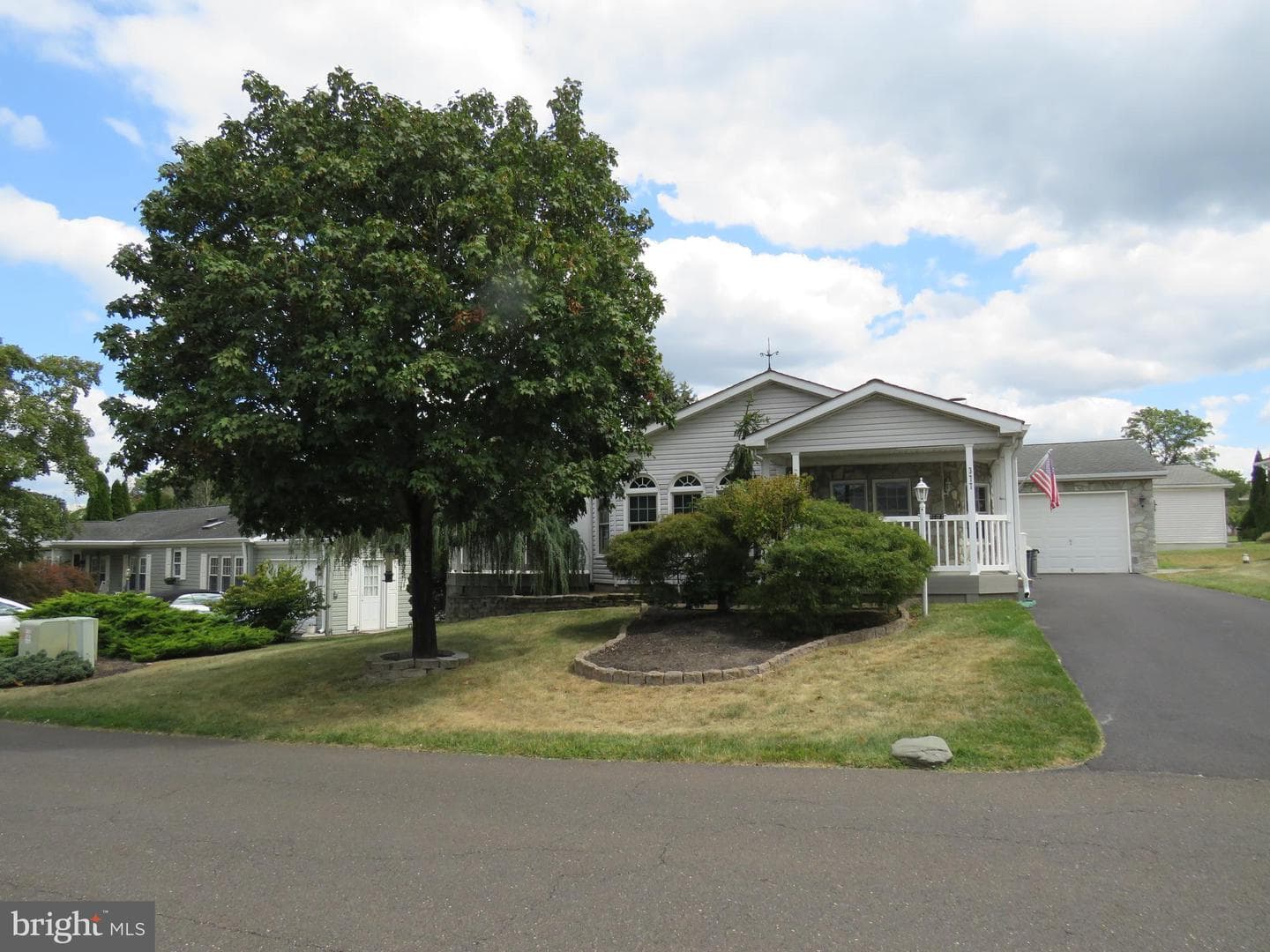 377 Spring Meadow Circle photo 1