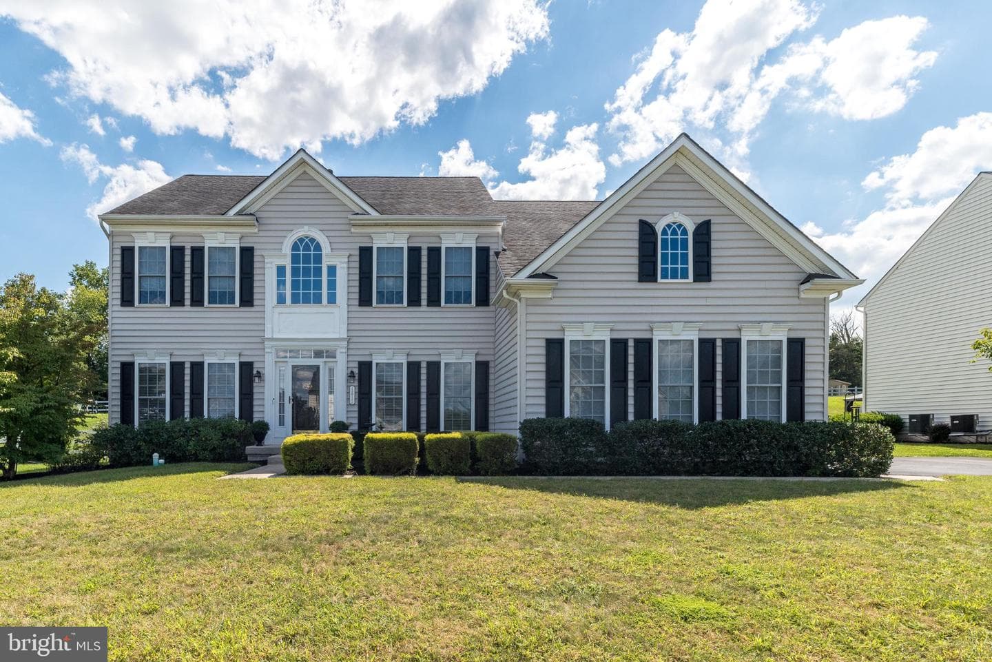 1813 Sycamore Drive photo 1