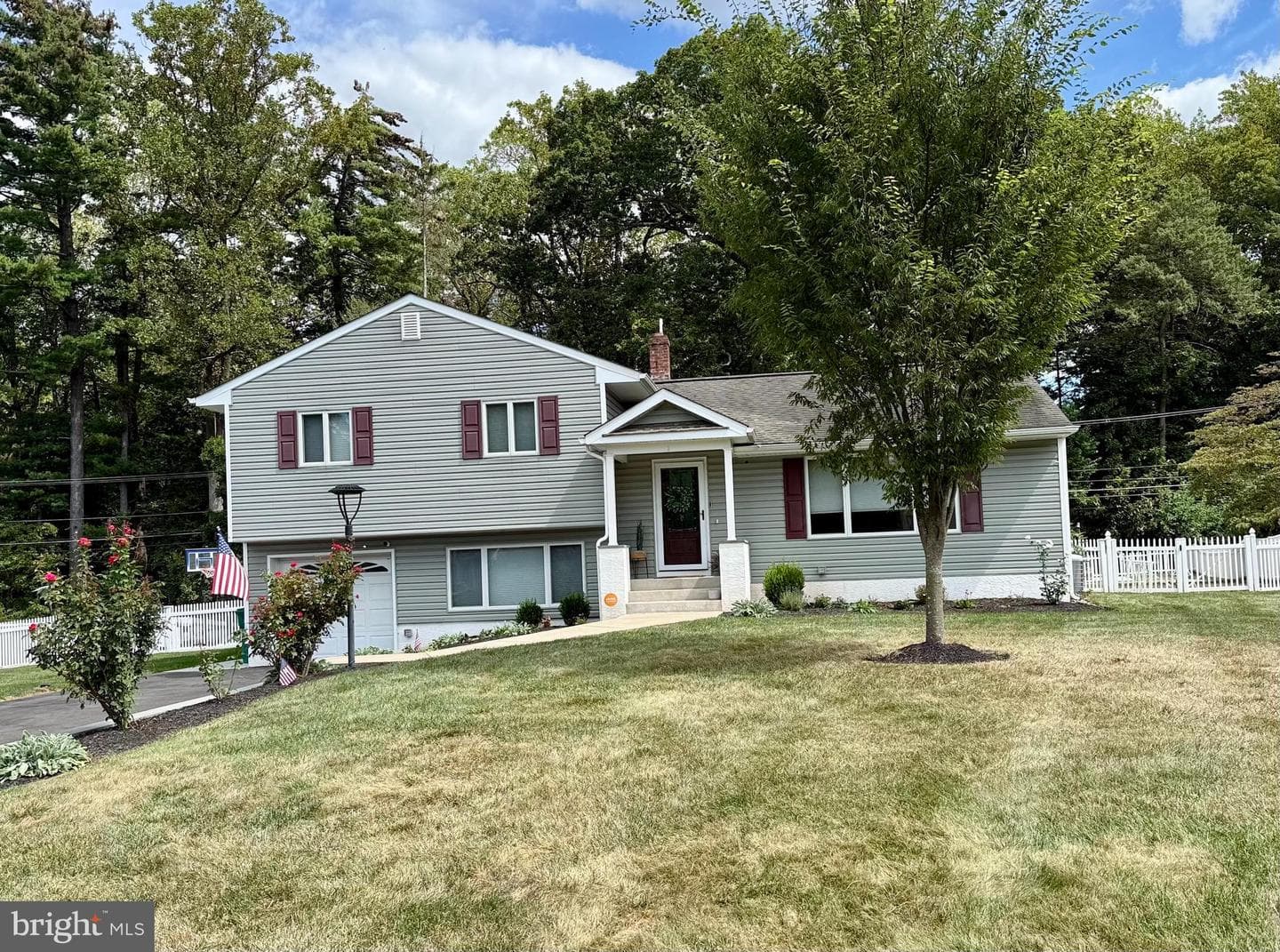 11 Edgemere Drive photo 1