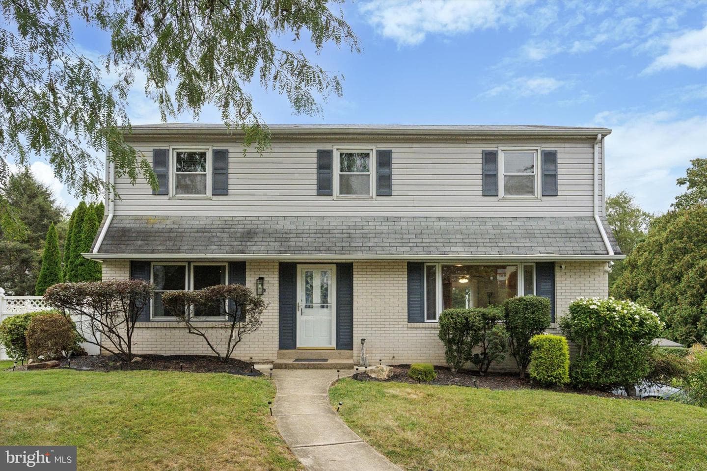 716 Ross Drive photo 1