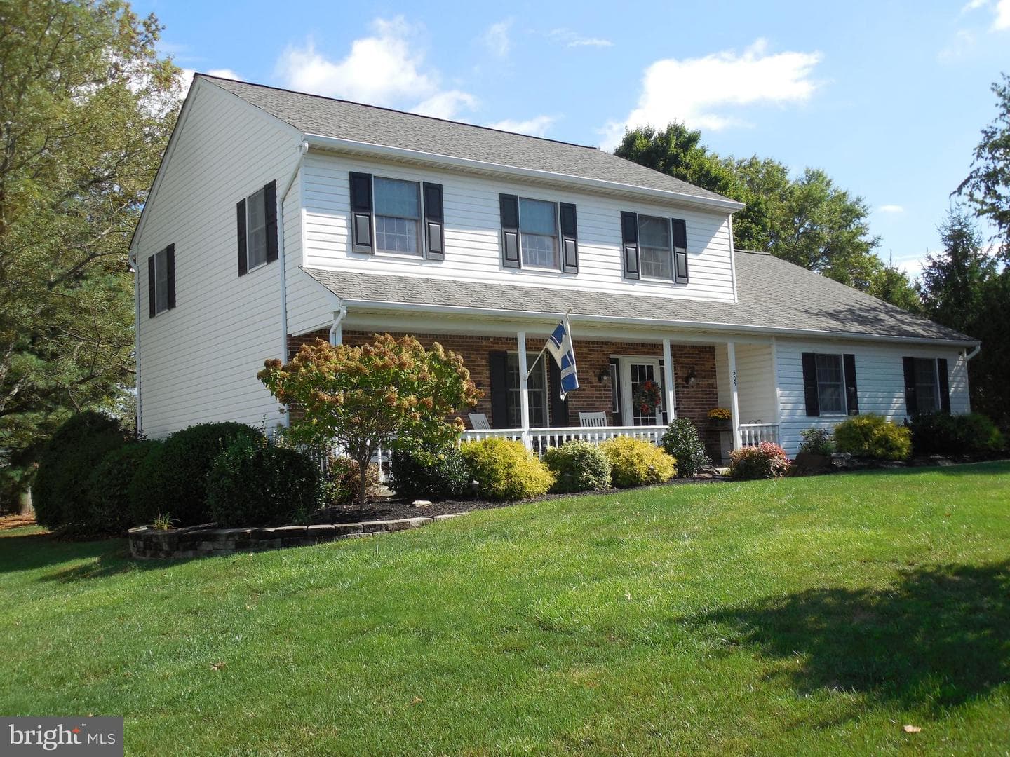 505 Nob Hill Drive photo 1