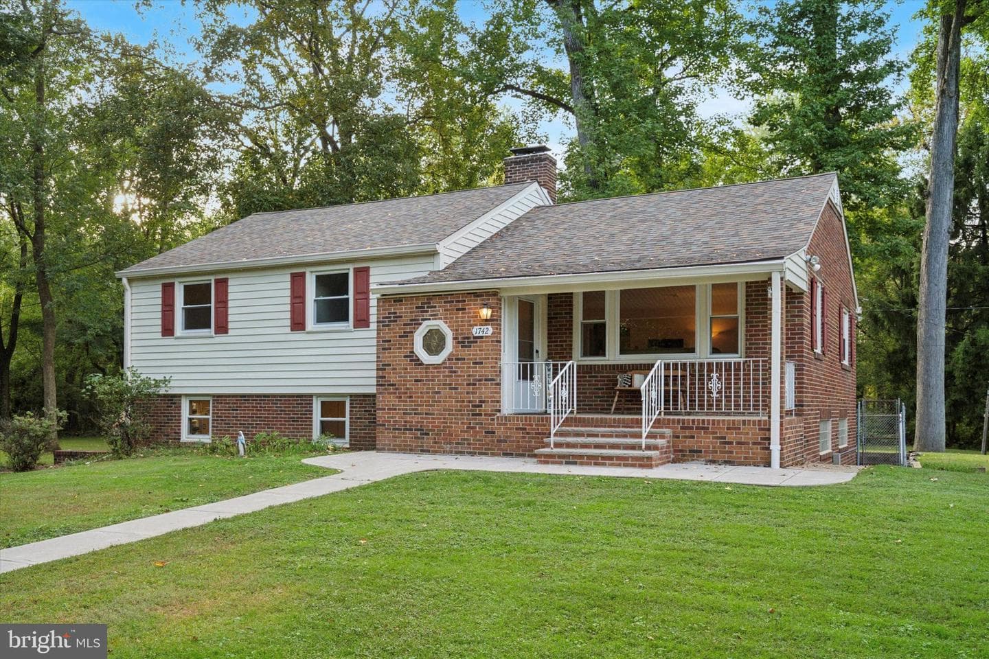 1742 Paradise Lane photo 1