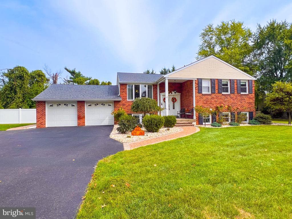 55 Mount Pleasant Drive photo 1