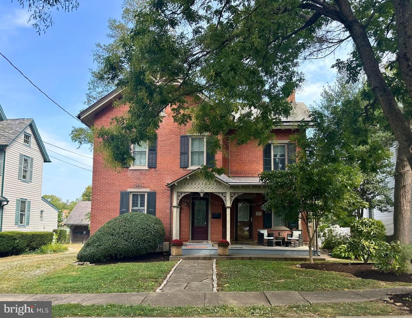 121 Cottage Street photo 1