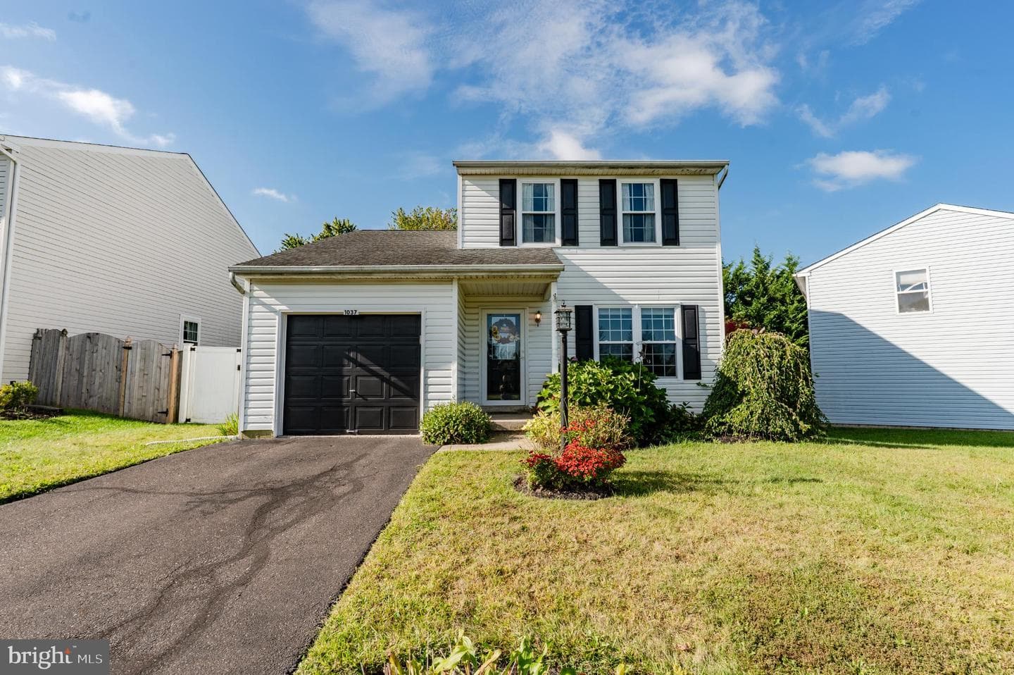 1037 Deerfield Circle photo 1