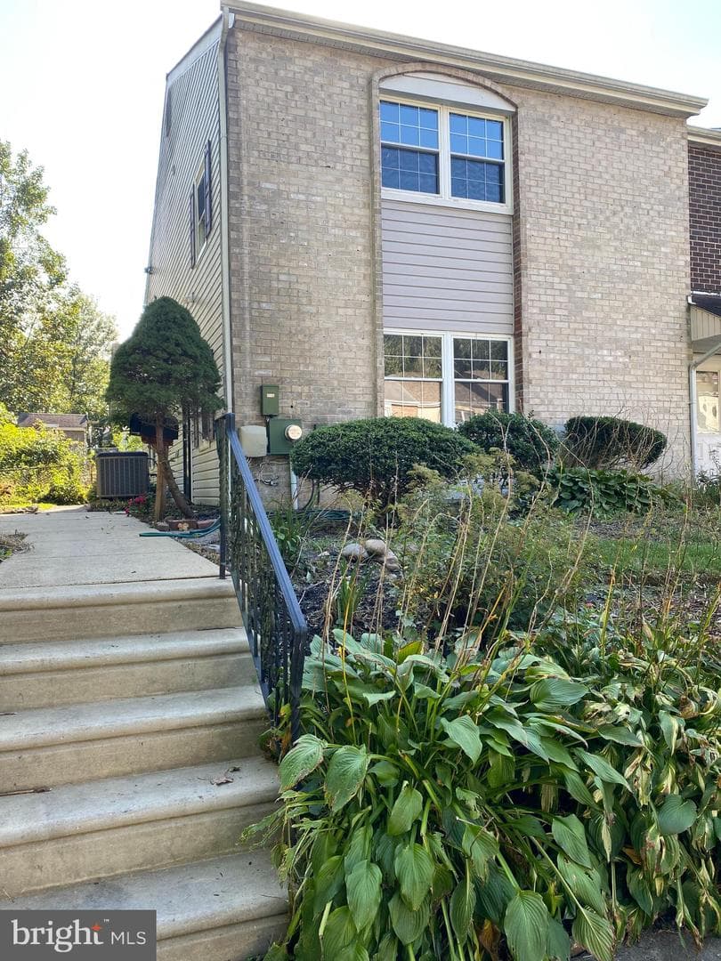 1368 Arundel Way photo 1