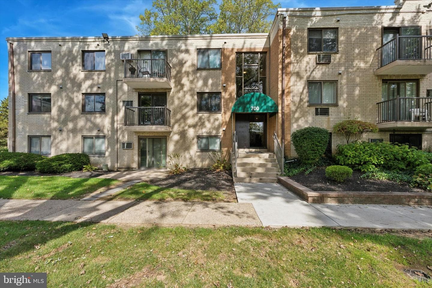 1575 W Street Road #721 photo 1