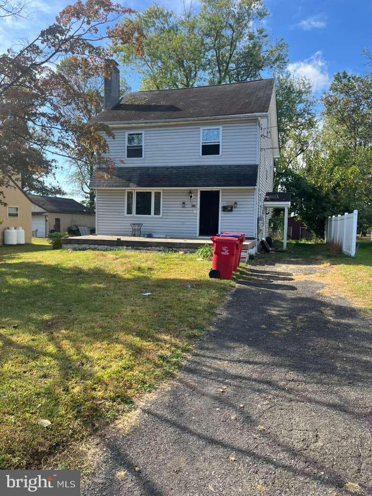 200 Maple Street photo 1