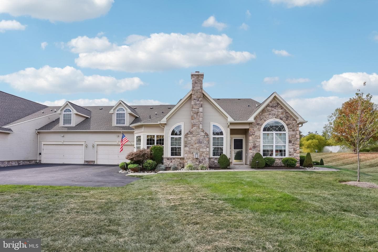 100 Villa Drive photo 1