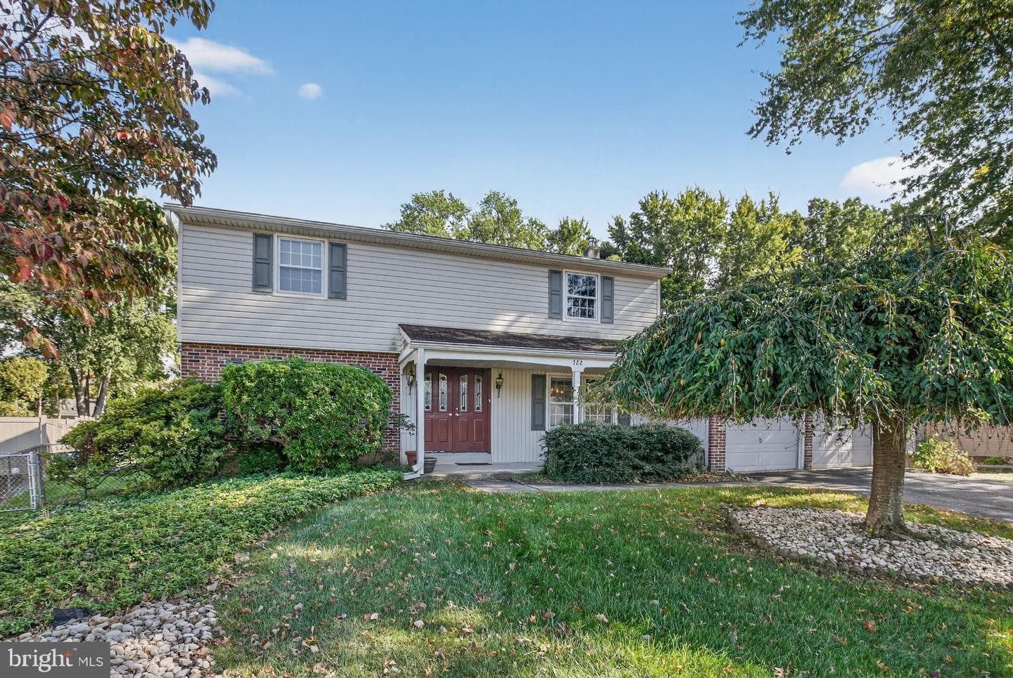 722 Autumn Drive photo 1