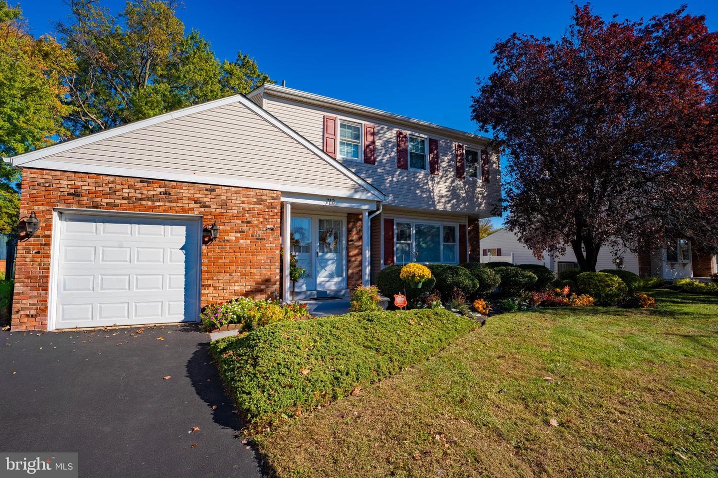 713 Warwick Road photo 1