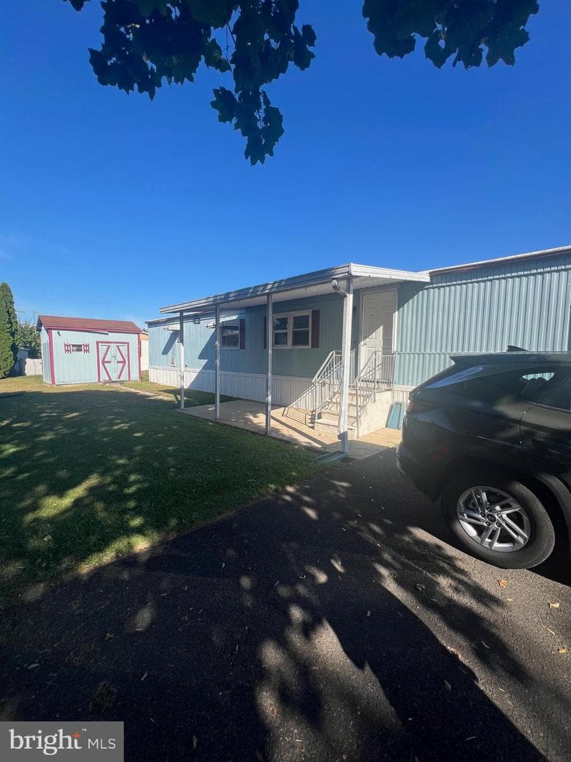 9802 Lawson Drive photo 1