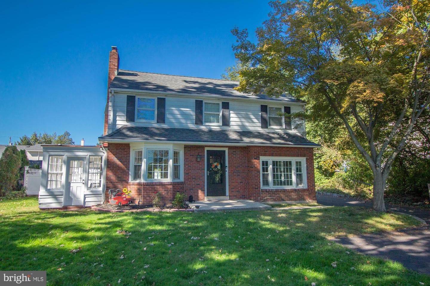 6419 Radcliffe Street photo 1
