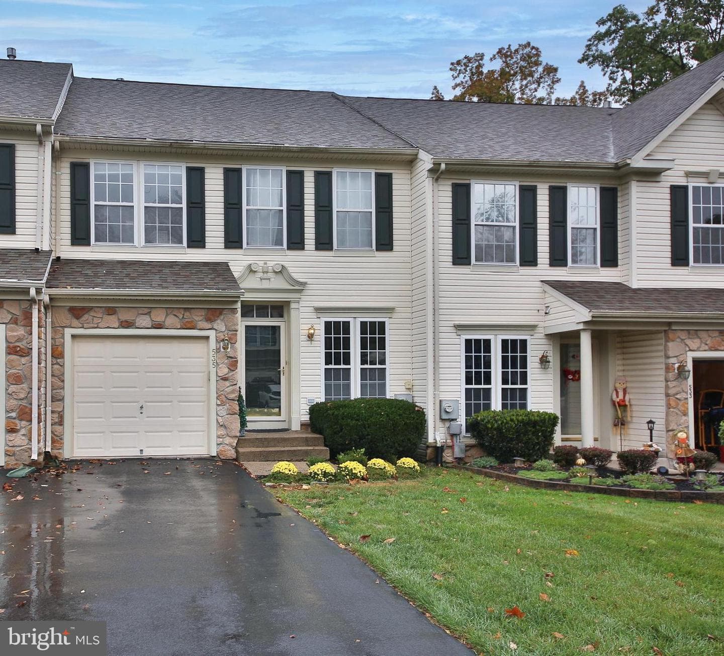 535 Mockingbird Way photo 1