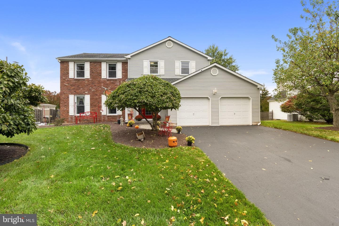 258 Woodlake Drive photo 1