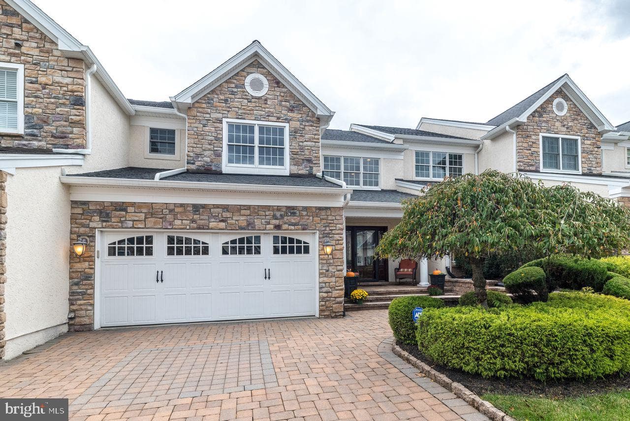 23 Brianna Rd photo 1
