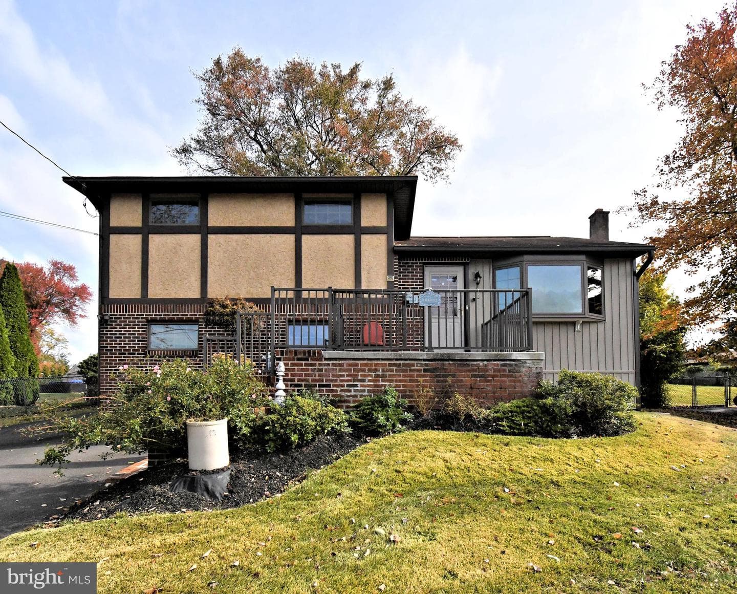 145 Beechwood Avenue photo 1
