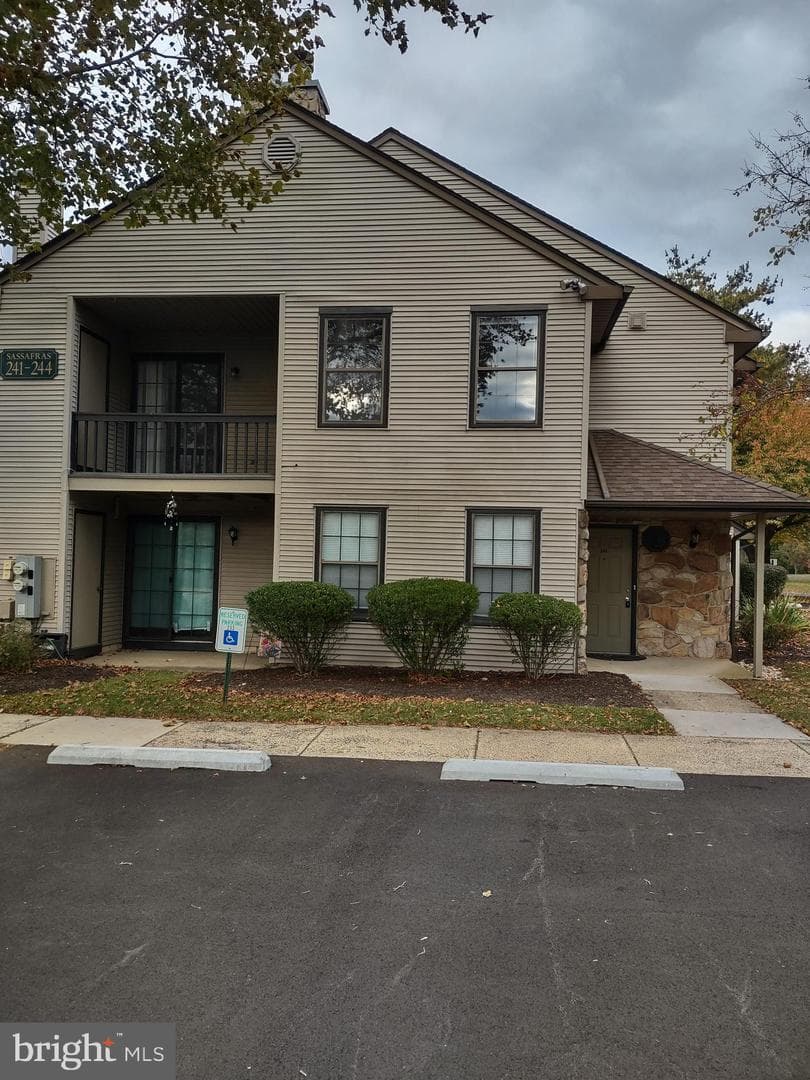 244 Sassafras Court photo 1