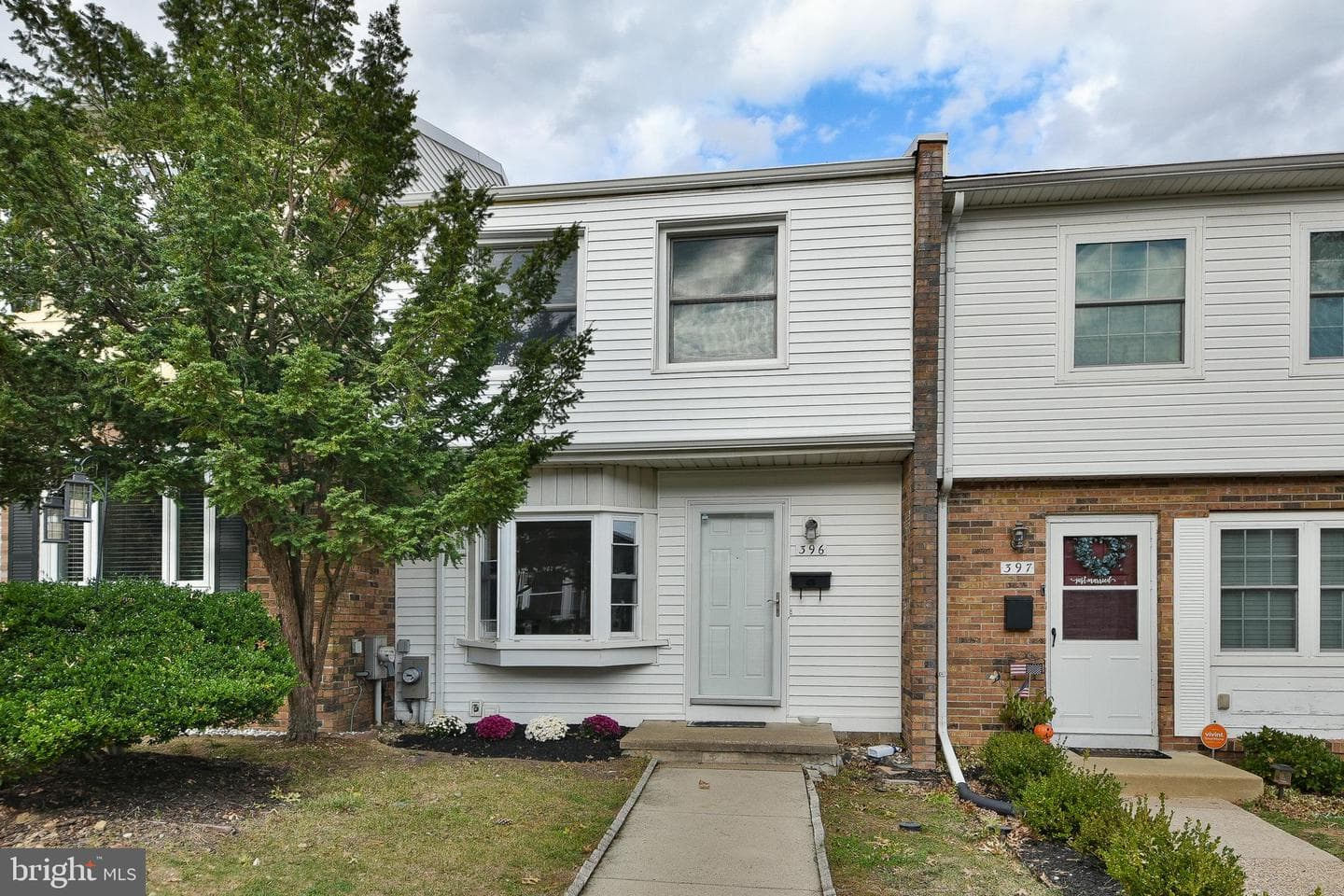 396 Rutgers Court photo 1