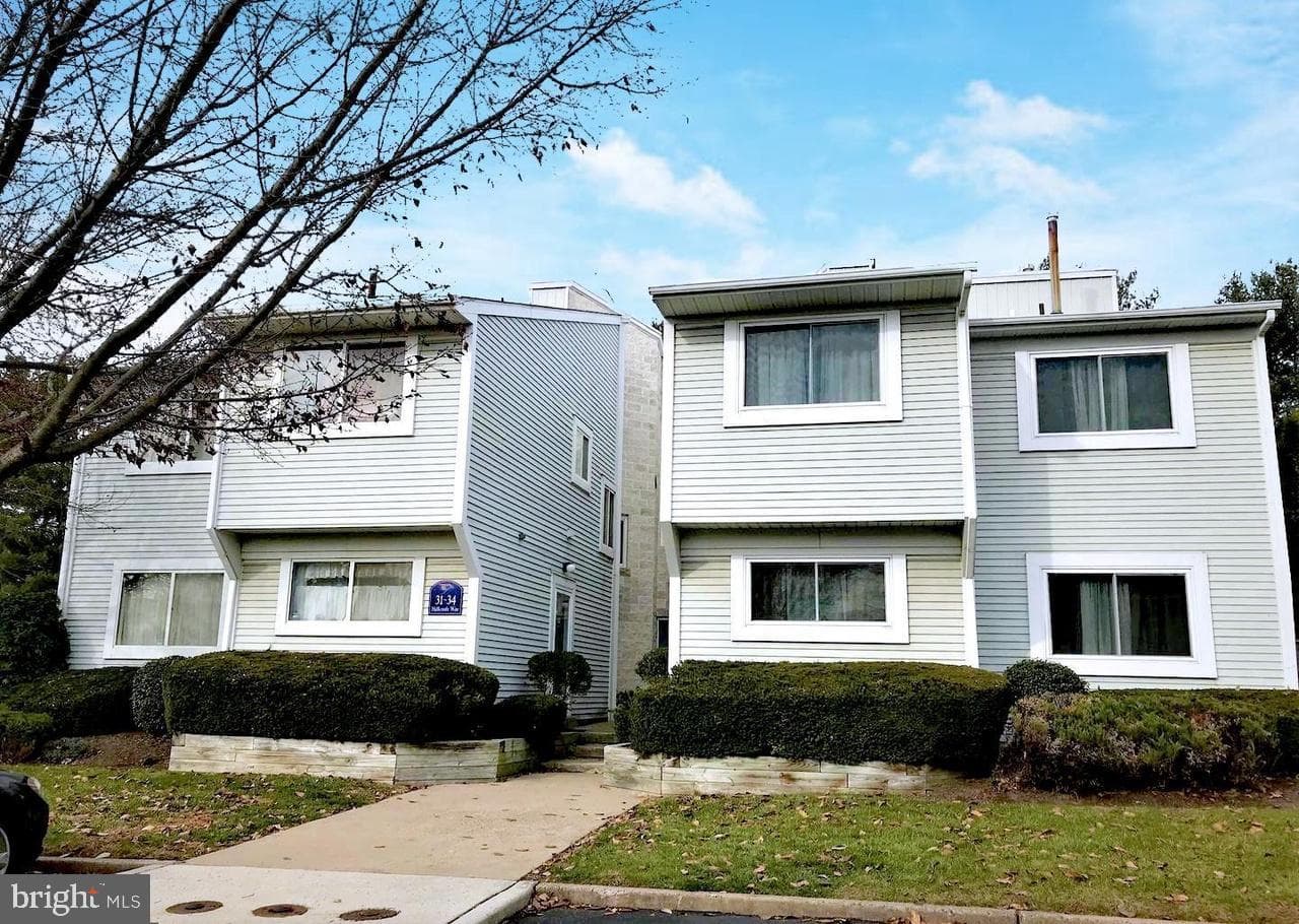 31 Hillcroft Way photo 1