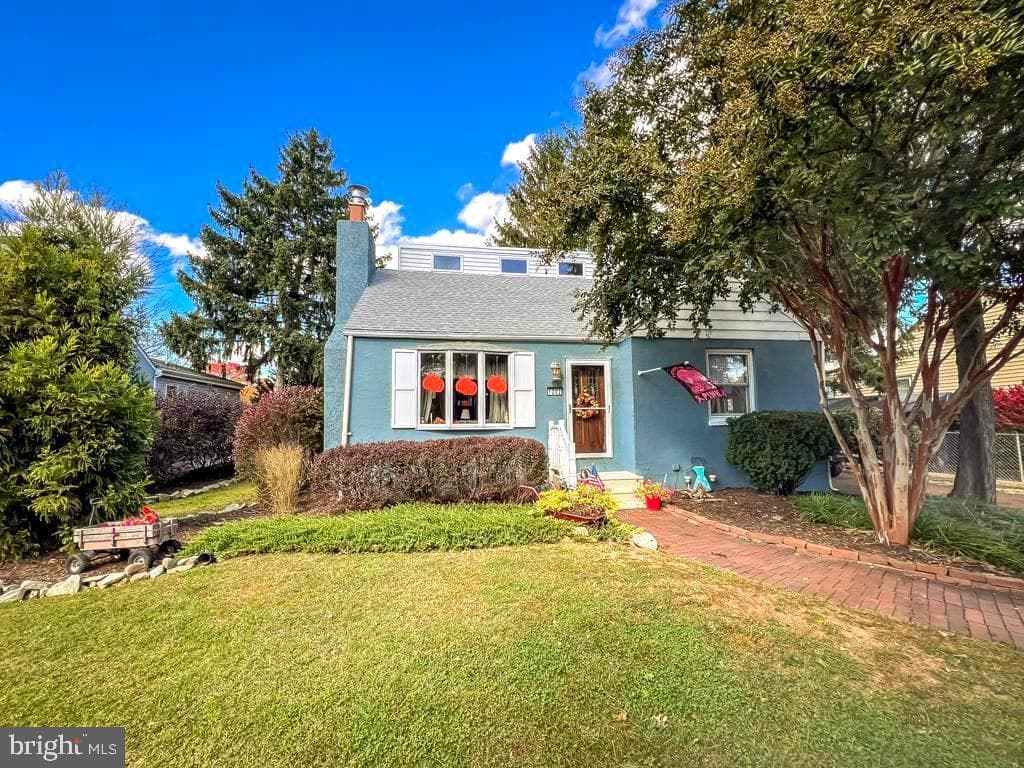 1202 Clinton Avenue photo 1