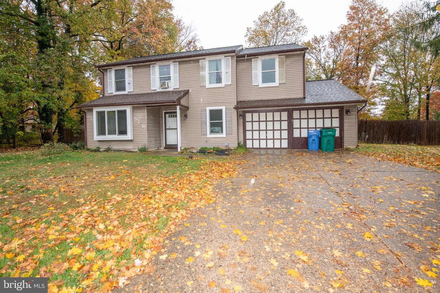 571 Fernwood Lane photo 1