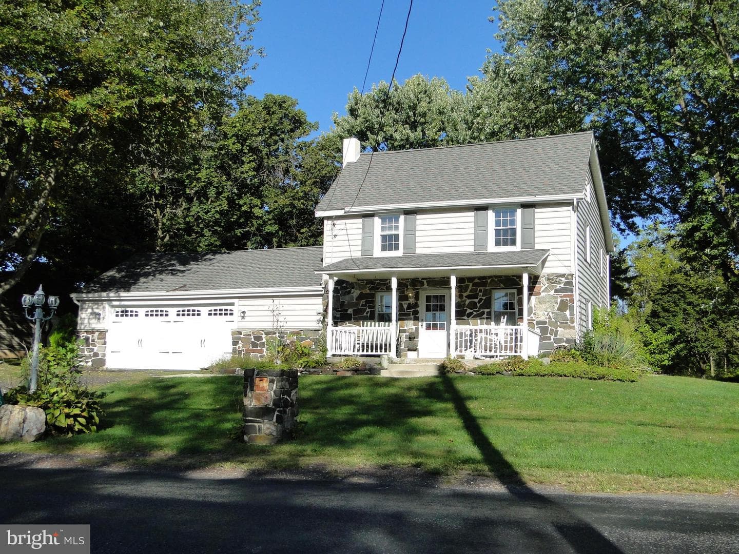 2365 E Swamp Road photo 1