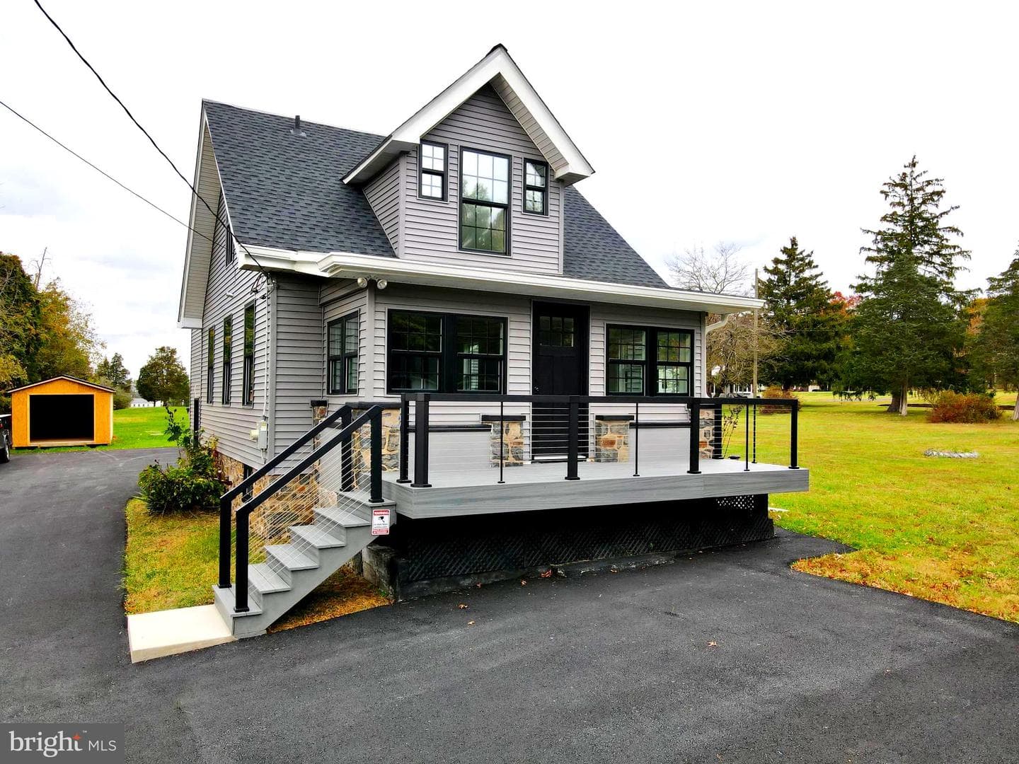 135 Center Hill Road photo 1