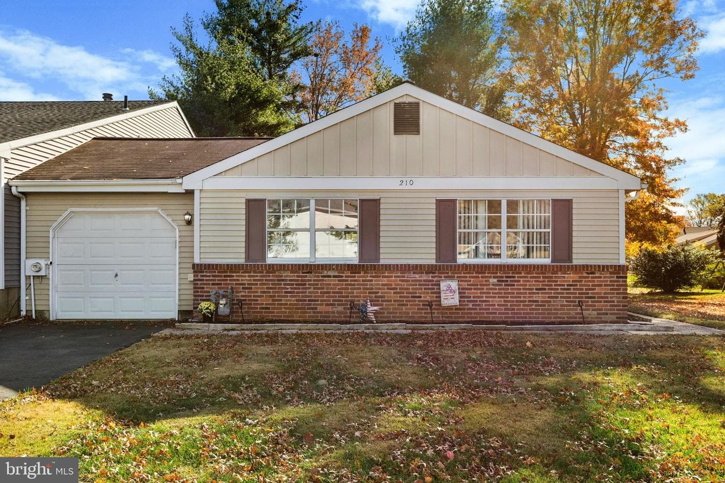 210 E Hanover Street photo 1
